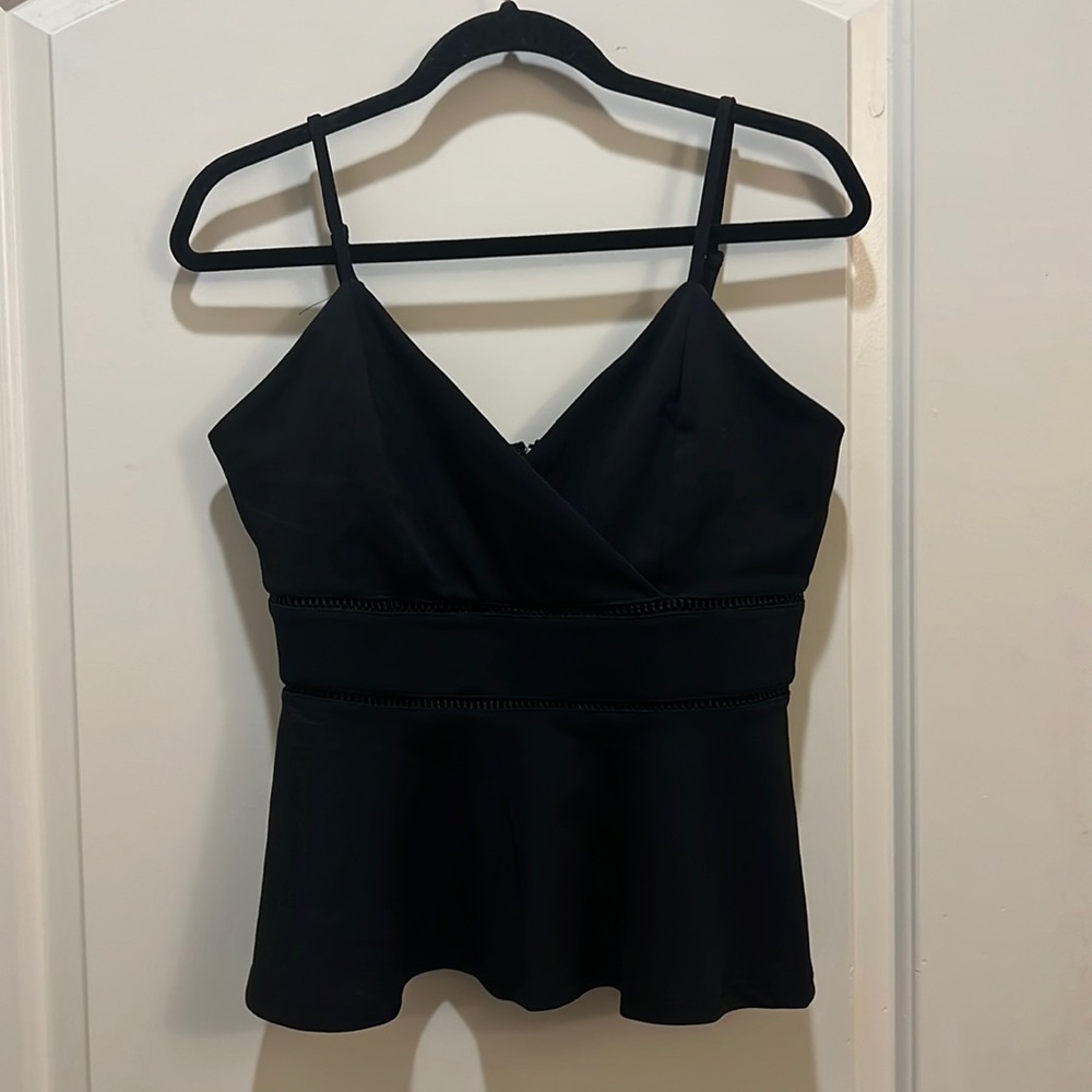 Beautiful sphagetti strap top, adjustable straps, XL